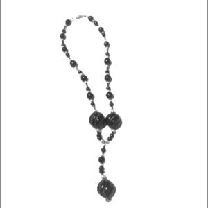Women’s black beaded necklace